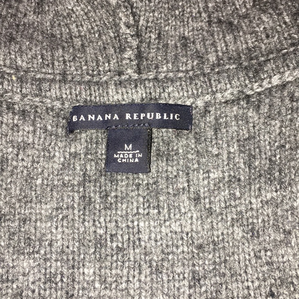 Sleeveless “sweater”